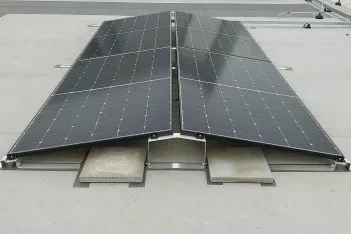 Správná instalace FVE plochá střecha